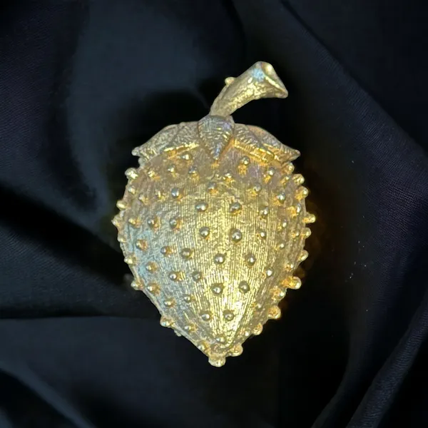 Vintage Golden Strawberry Brooch Gold - Image 2