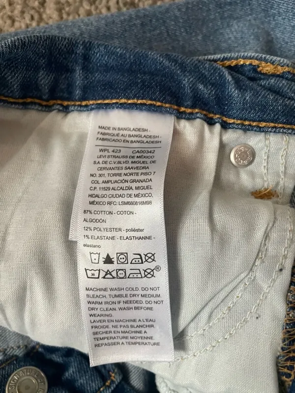 Levi’s Signature Women’s High Rise Straight Leg Jeans 30 Light Wash - Image 6