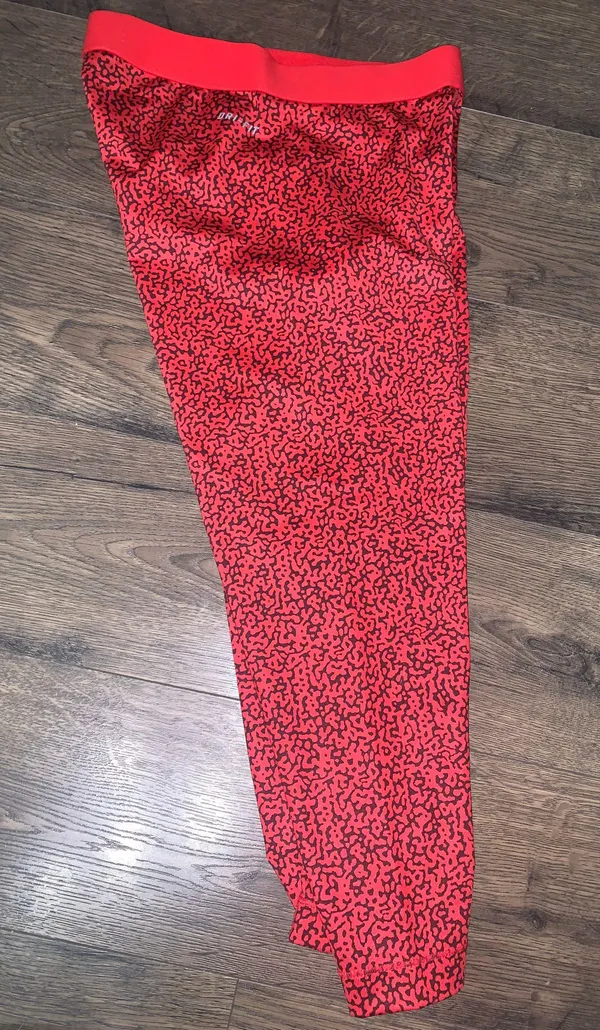 Nike PRO Dri-Fit compression Capris - Image 7