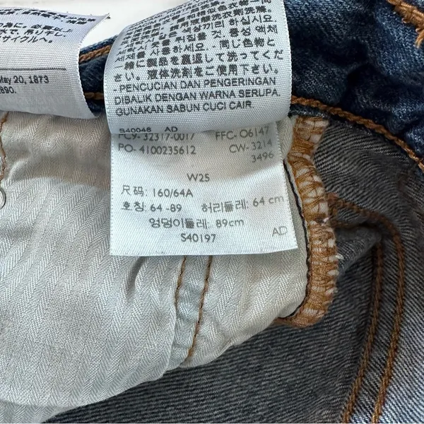 Levi’s 501 Mid-Rise Medium Wash Denim Cutoff Shorts • Sz 25 - Image 10