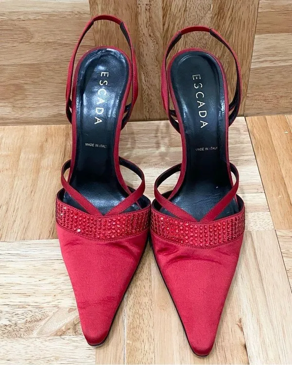 Vintage ESCADA Red Satin Embellished Pointy Toe Sling Back High Heels Pump 37 - Image 3