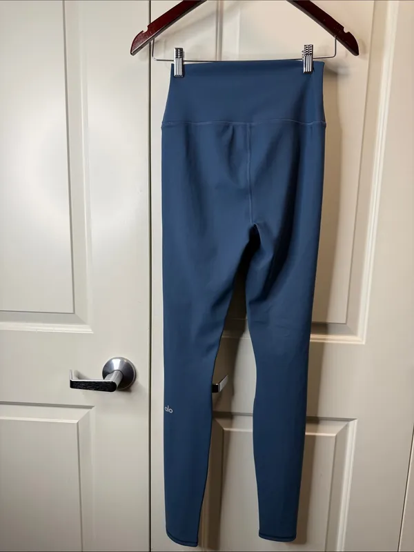 Alo Yoga Ripped Warrior Leggings S - Image 5