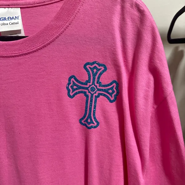 Pink and Blue Cross Pray Shortsleeve T Shirt size XL - Image 2