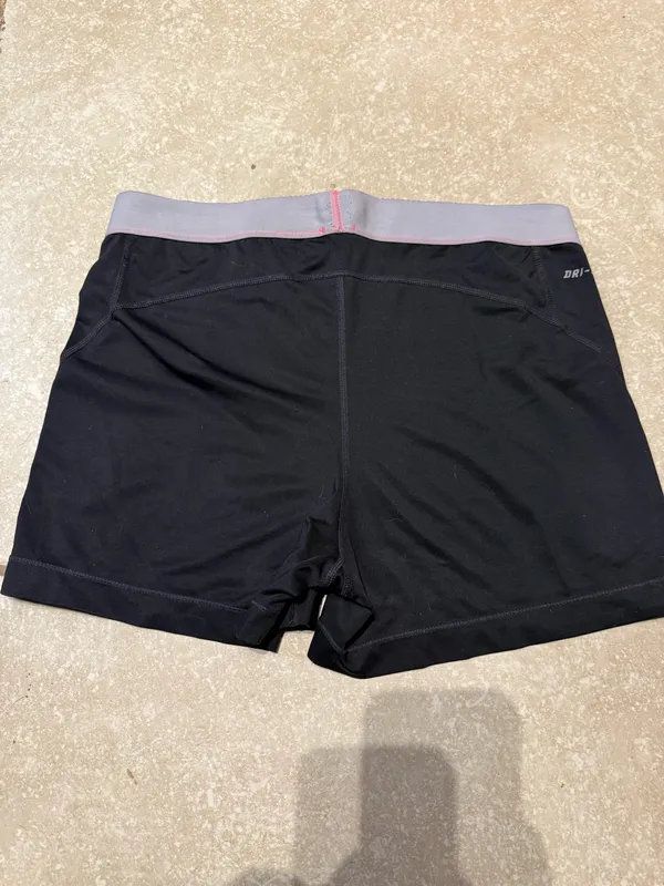 Nike Pros Black - Image 2