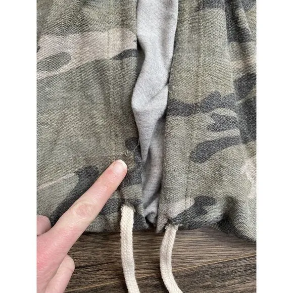 Womens Dance & Marvel camo cropped‎ hoodie green size M - Image 11