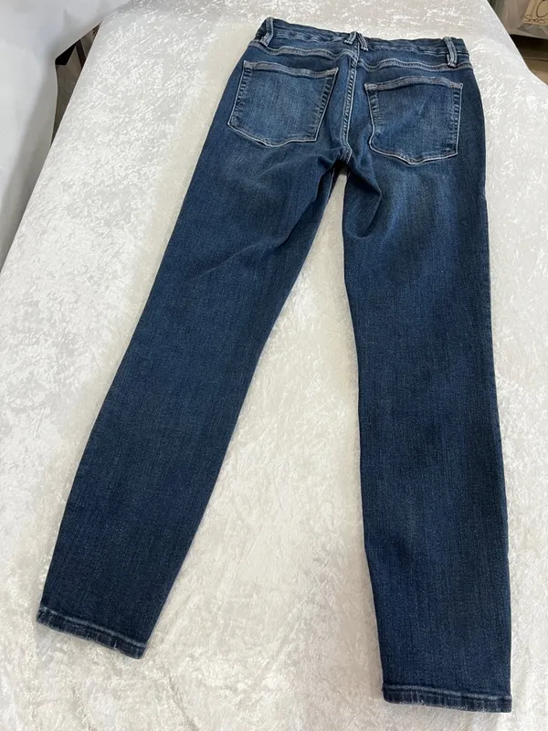 Good American Legs Crop Jeans Blue Denim Size 4/27 Stretchy 93% Cotton - Image 2