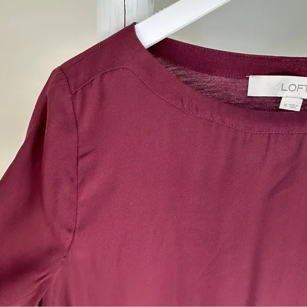 LOFT Deep Burgundy Short Sleeve Mixed Media Blouse Size Medium - Image 6
