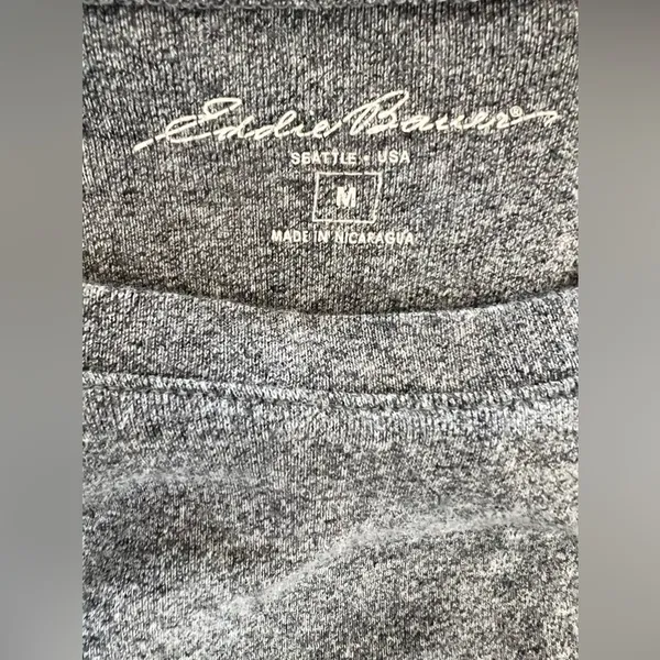 Eddie Bauer Women’s Short sleeve shirt. size medium - Image 3