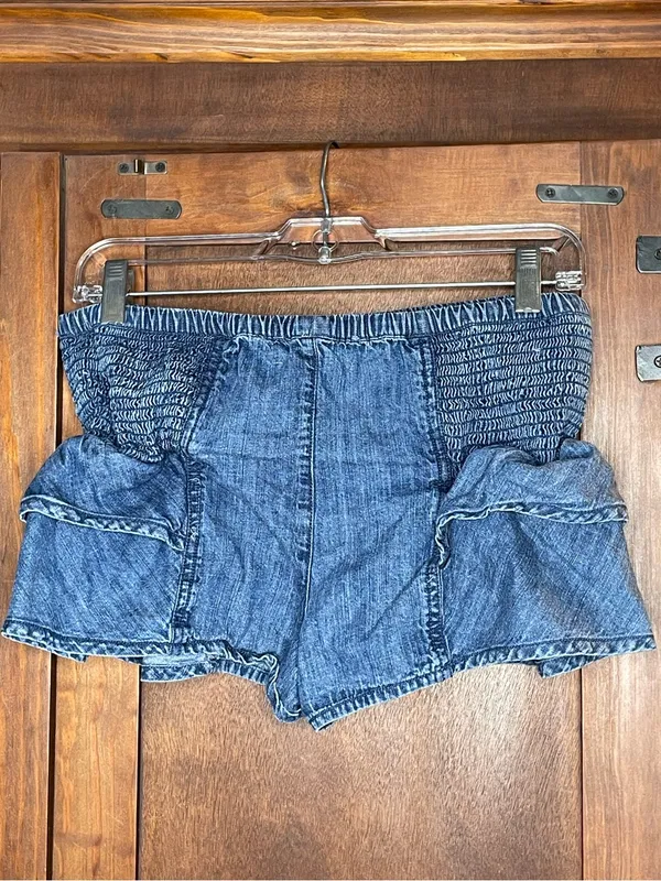 Free People We The Free Alani Pull-On Chambray Denim Ruffle Shorts Boho Blue M - Image 4