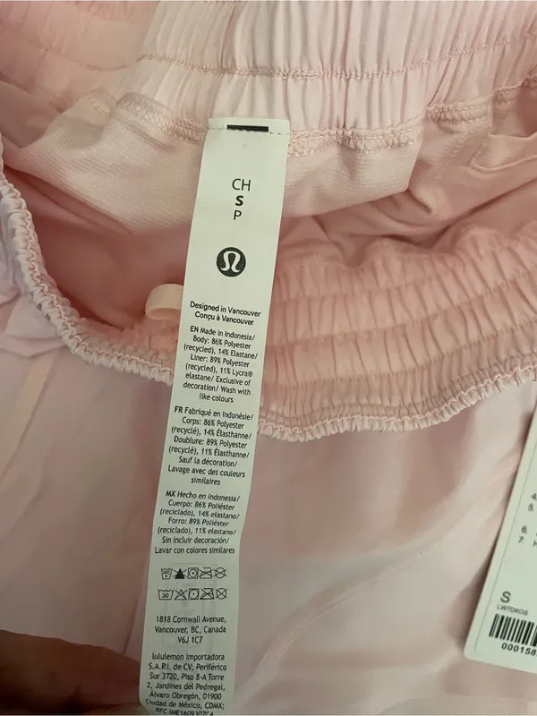 Lululemon NWT Shake It Out High Rise Run 2.5 Athletic Shorts light pink Size S - Image 7