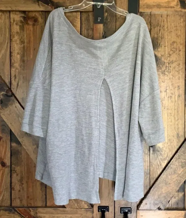 Free people grey waffle knit oversized top! - Image 3