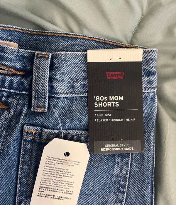 Levi's 80s Mom Shorts - Image 5