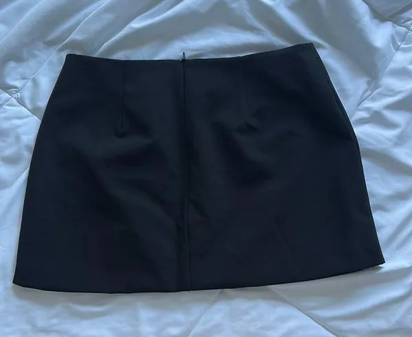 Forever 21 Black Mini Skirt - Image 2