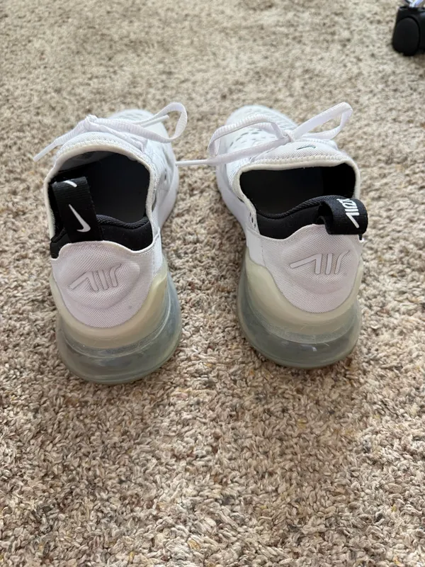 Women’s Nike Air Max 270 - Image 4