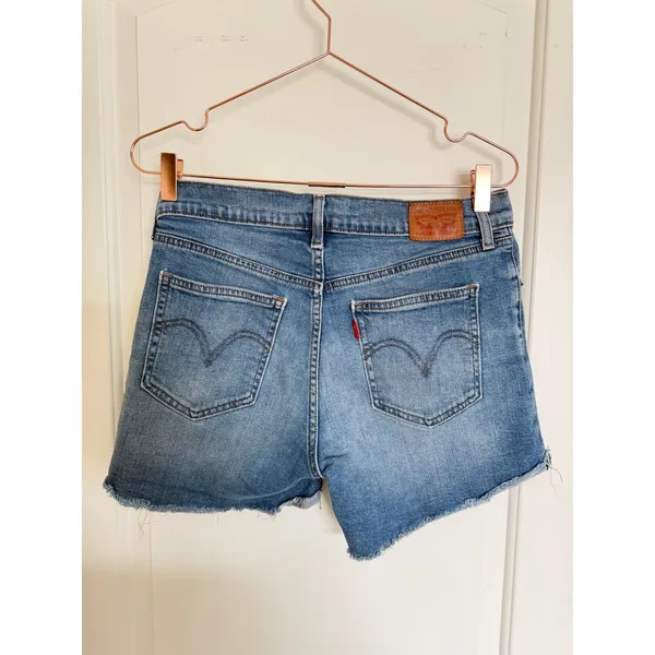 Levi's Denim Shorts Women 30 Medium Wash‎ Raw Hem Cut Off 29965-0008 - Image 2