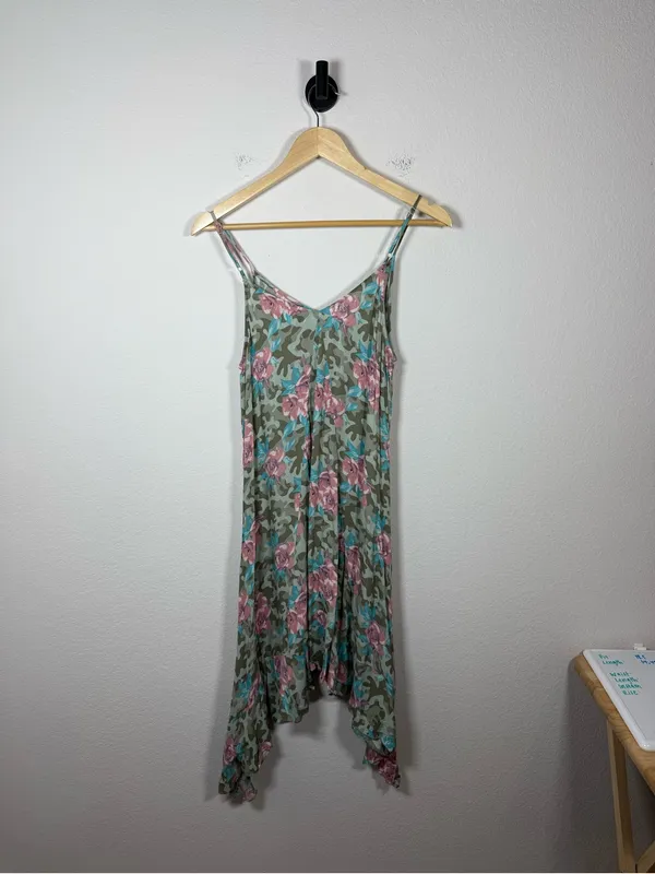 Ariat Camo Floral Asymmetrical Handkerchief Hem Tank Dress Rayon Small - Image 12