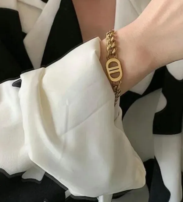 Stainless steel gold tone chunky bracelet nwt - Image 3