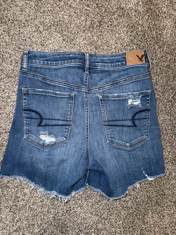 American Eagle Outfitters Women's Super Stretch High-Waisted Distressed Raw Hem Shortie Jean Shorts Size 6 - Image 4