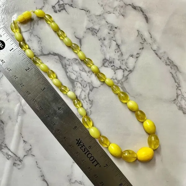 Vintage yellow beaded necklace Yellow - Image 6