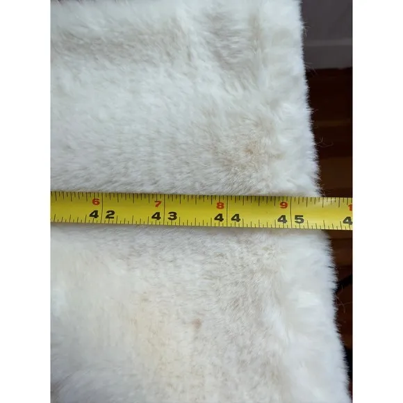 NWT Apparis Vegan Faux Fur Pull-Through Scarf Ivory White Cream OS Cozy Soft #2 - Image 4