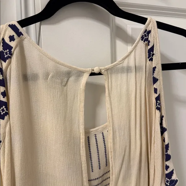 Ecote aztec print cold shoulder flowy blouse - Image 8