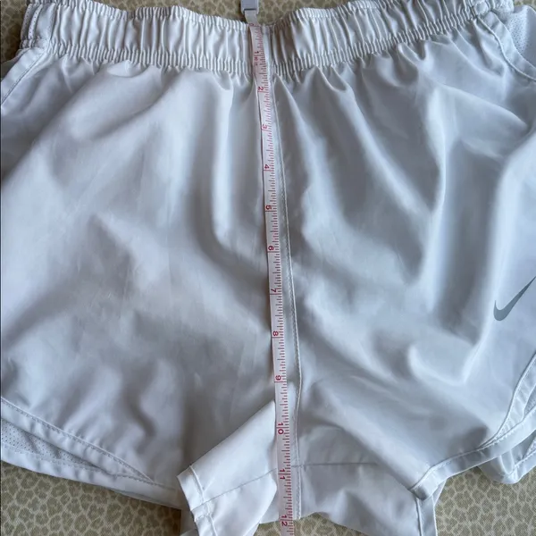 NWOT Nike DRI-FIT Women's White Running Athletic Gym Workout Shorts size S - Image 9