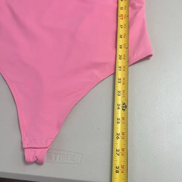 Aritzia Babaton Pink Square Neck Short Sleeve Bodysuit Large Women - Image 8