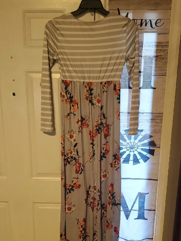 Simplee Apparel Gray Striped Top Floral Long Sleeve Maxi Dress - Image 3