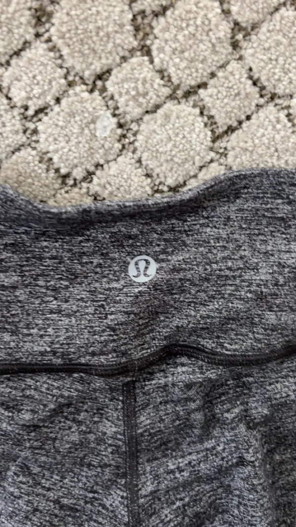 grey lululemon leggings size 2 - Image 3