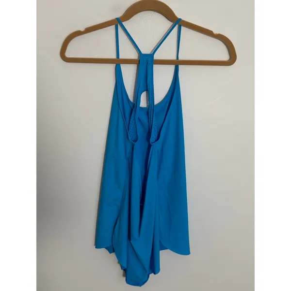 Lululemon Razor Back tanks size 4 Blue - Image 5