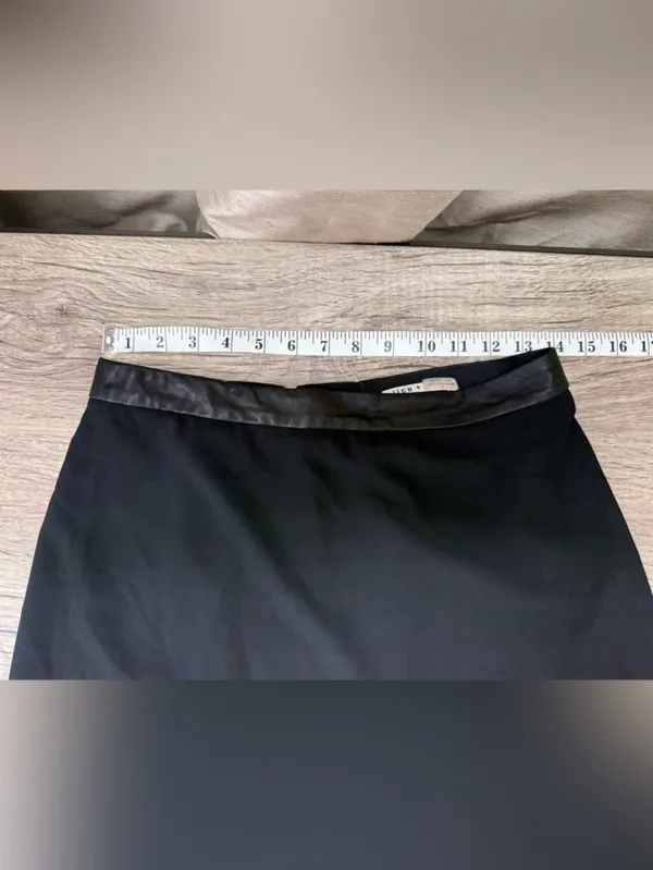 Alice and Olivia black mix media mini skirt size 4 - Image 4