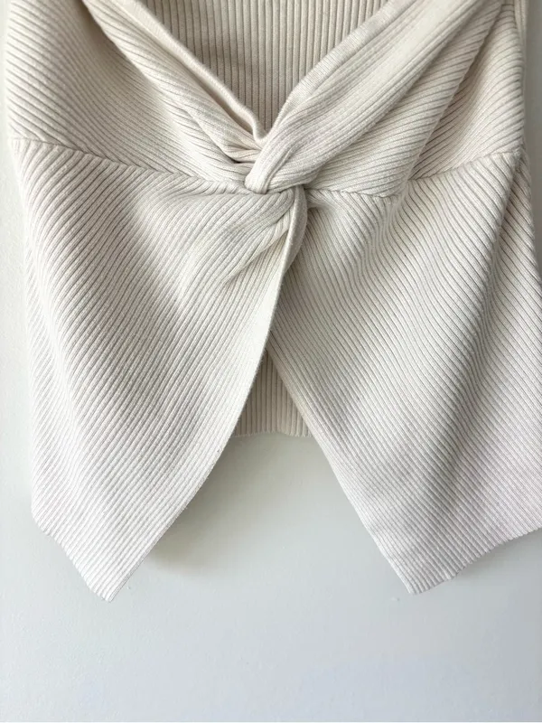 Abercrombie & Fitch Cream White Ribbed Open Twist Front Strapless Tube Top - Image 4