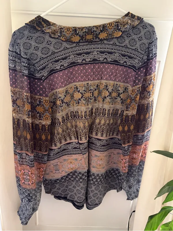 Lucky Brand Top BOHO V Neck Long Sheer Puff Sleeve Ruffle Collar Size M - Image 2