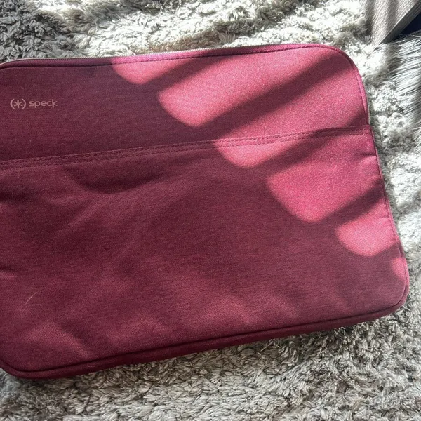 Speck laptop case‎ - Image 2