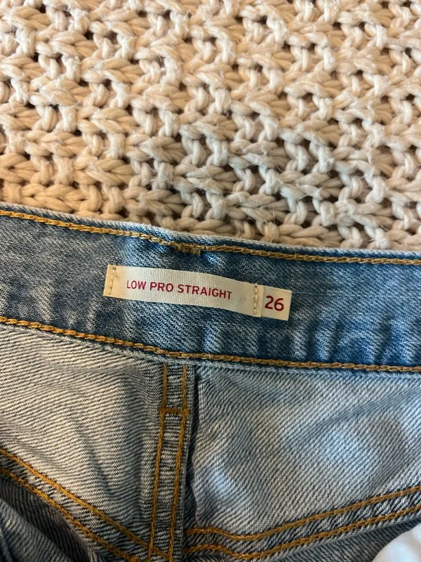 Levi’s Low Pro Straight Jeans Women’s - Image 2