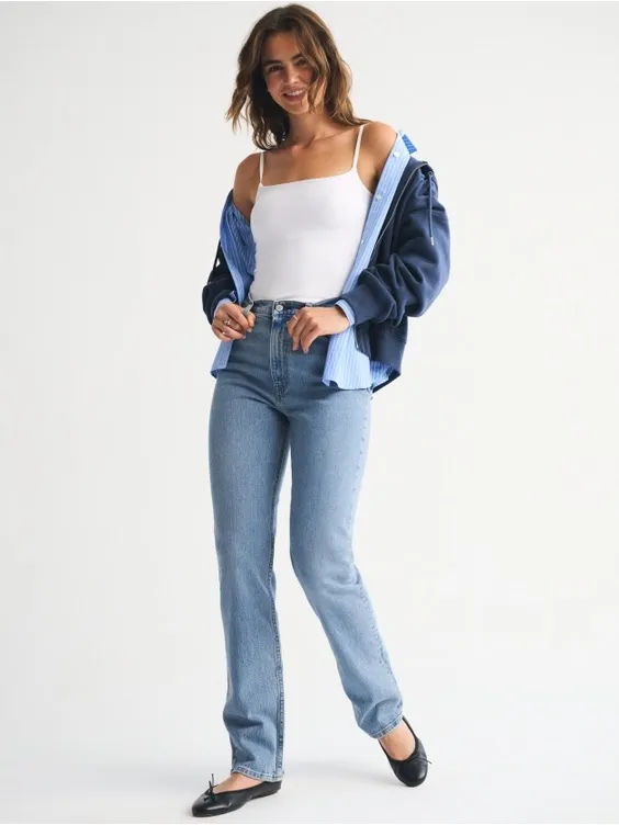Abercrombie & Fitch The 90s Straight Ultra High Rise Jean Size 27 (4 Long) NWT - Image 2