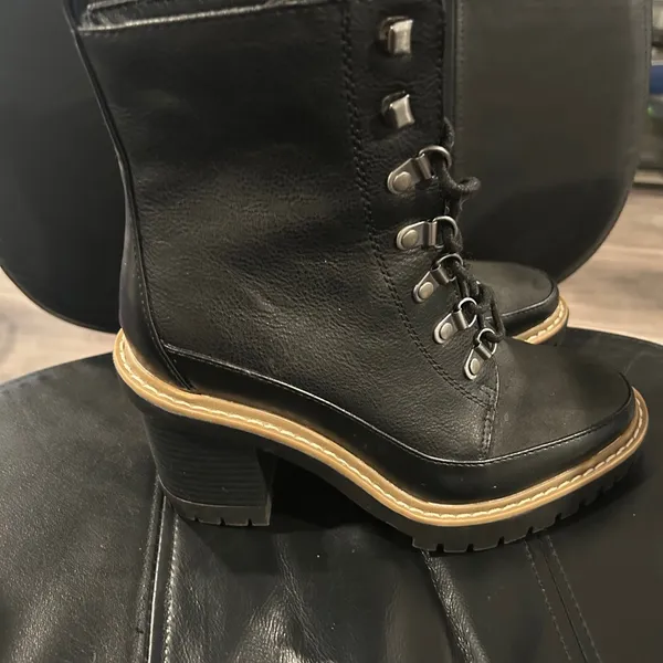 A New Day Black Faux Leather Women’s Boots size 6 - Image 3