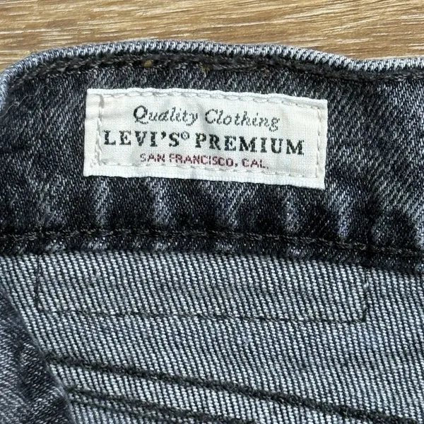 Levi's Premium Wedgie Icon Jeans Women's 28 Gray High Rise Tapered Ankle - Image 4