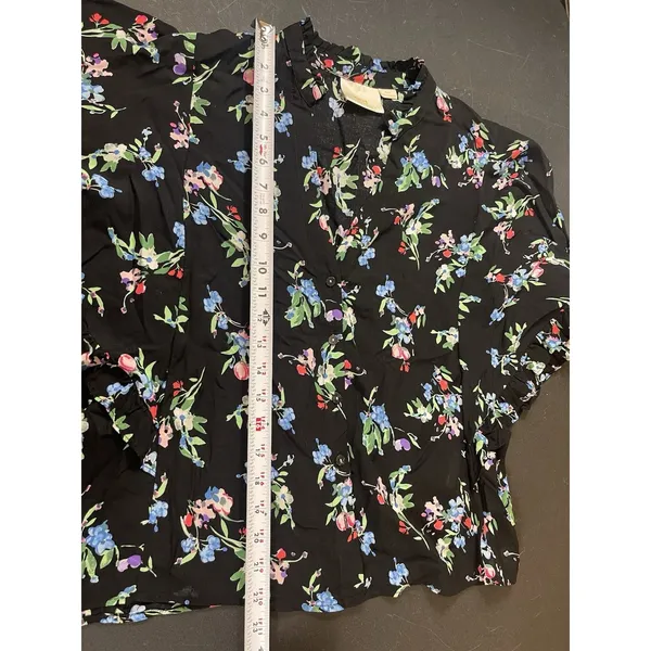 Maeve Anthropologie Dark Floral Butterfly Ruffle Short Sleeve Top Button Front S - Image 8