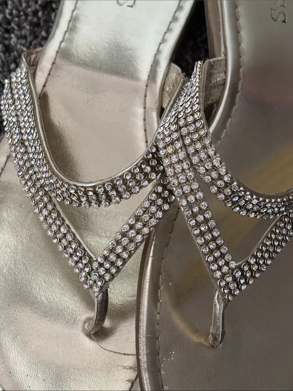 GUESS Women's Gold Rhinestone Thong Sandals - Image 4