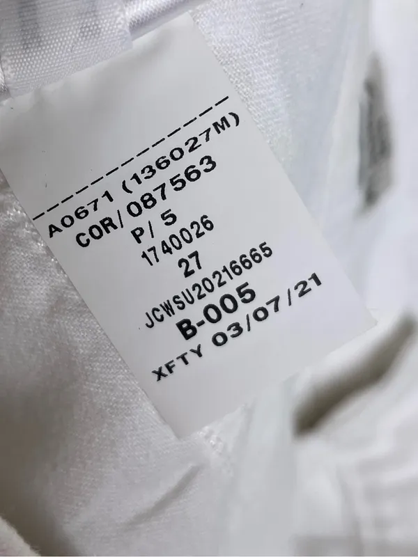 J. Crew Women's Slim Boyfriend Jean White Denim Size 27 Distressed Slim AO671 - Image 14