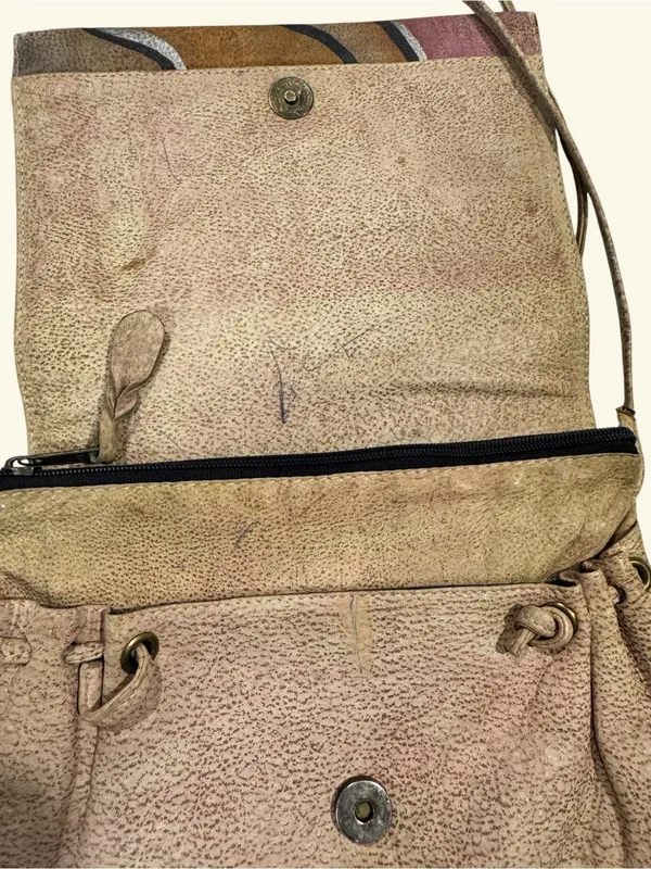 Magnifique Vintage Abstract Hand Painted Genuine Leather Flap Crossbody Bag - Image 7