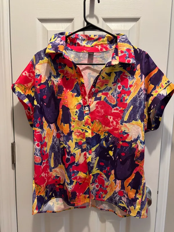SHEIN colorful top and shorts set - Image 2