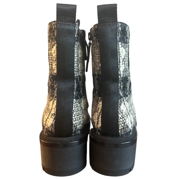 Tory Burch Miller Tweed Lug Sole Combat Boots Black White Size 7 - Image 4