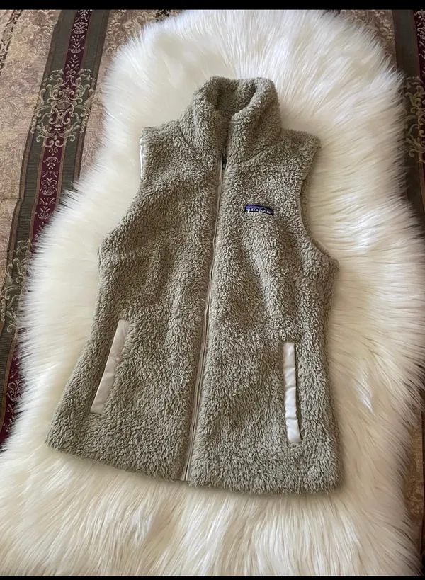 Patagonia Vest Women’s Tan Los Gatos Sherpa Fleece Pockets Full Zip - Image 3
