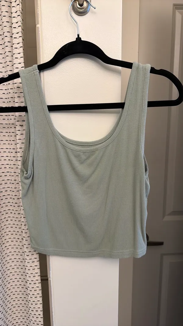 Shein Tank Top - Image 3
