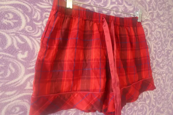 Victoria's Secret Christmas plaid flannel sleep pj pajamas shorts in red size small. - Image 2