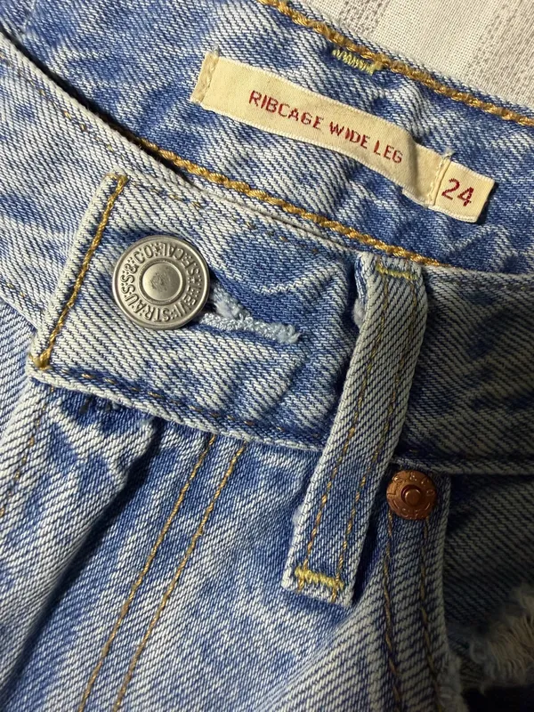 Levi's Ribcage Light Wash Distressed Wide-Leg Jeans Size 24 - Image 8