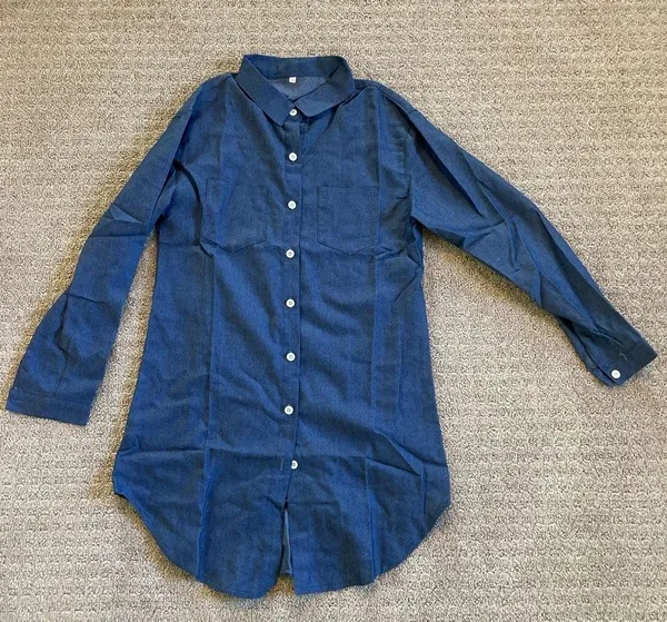 Boutique NWT- Blue Denim Style Long Sleeve Tunic Top Medium - Image 2