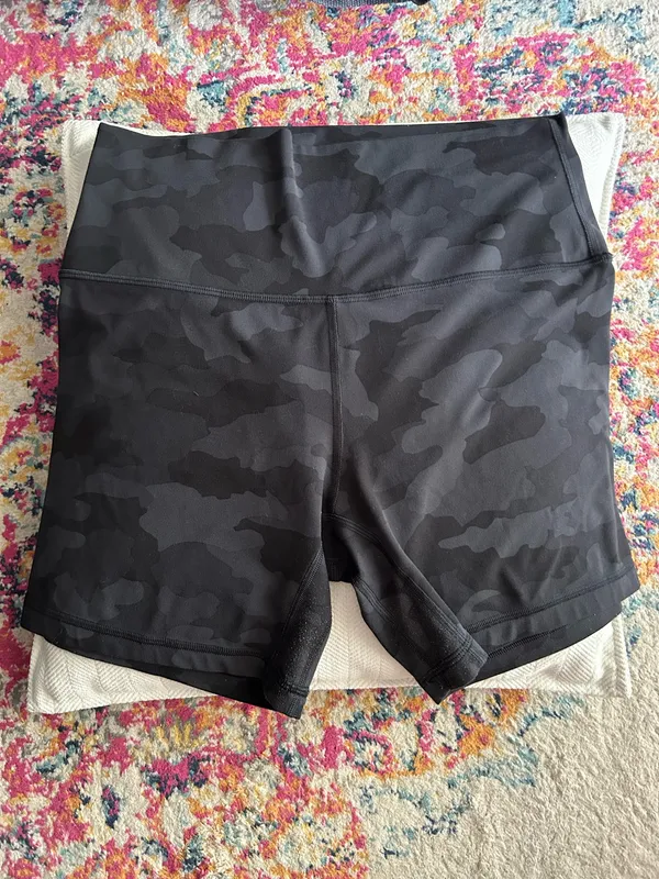 Lululemon Align Shorts 6” Camo Size 10 - Image 3